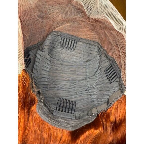 28” Long Ginger Wavy Synthetic Auburn Wig Lace Front NEW - Picture 7 of 8